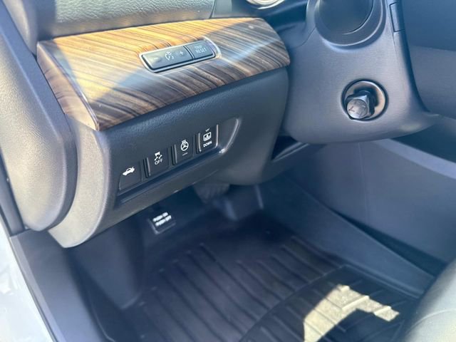 Used 2018 Nissan Maxima Platinum image 21