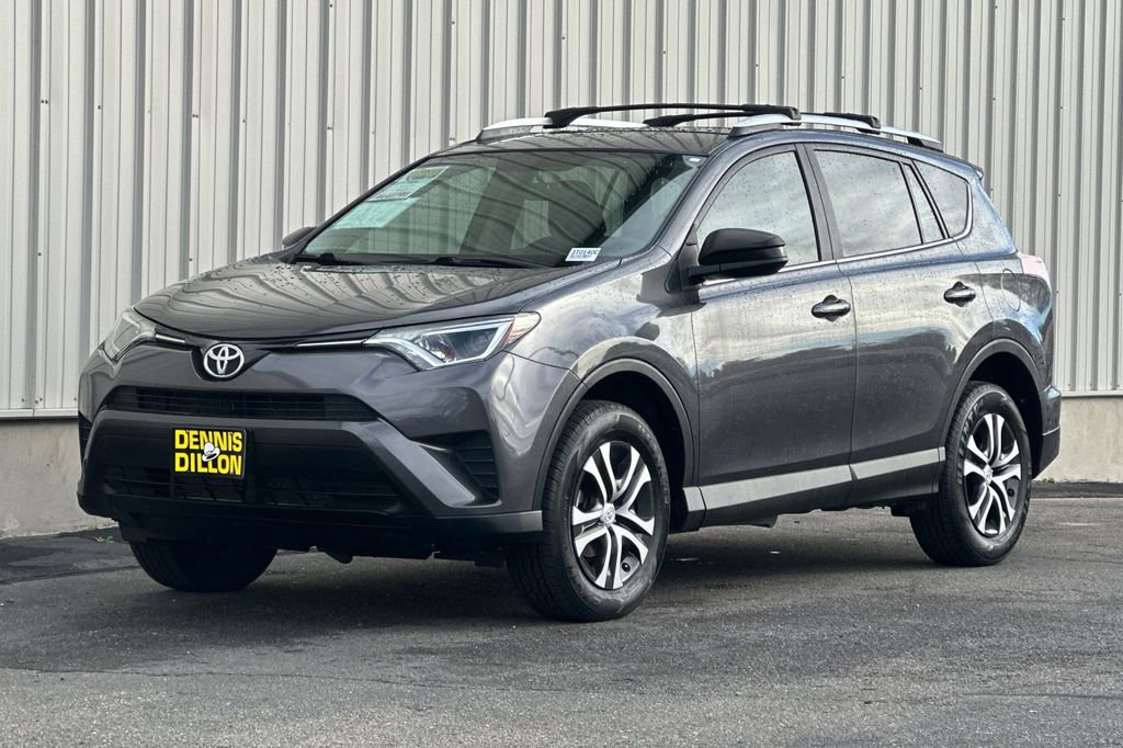 Used 2016 Toyota RAV4 LE image 8