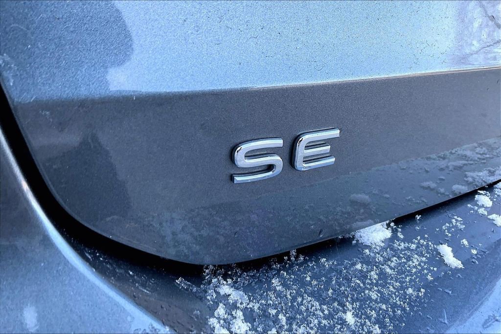 Used 2022 Volkswagen Taos SE image 24