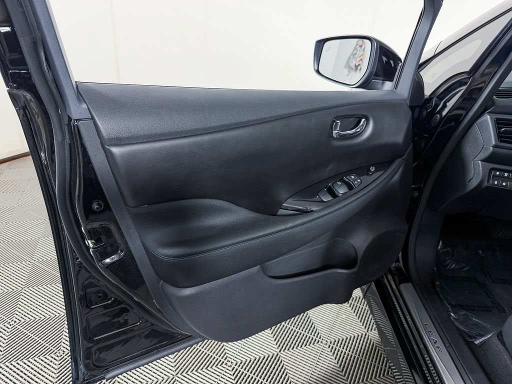 Certified 2023 Nissan Leaf SV Plus FWD image 43