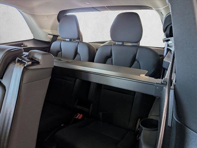 New 2026 Volvo XC90 B5 Plus w/ Protection Package AWD/4WD image 18
