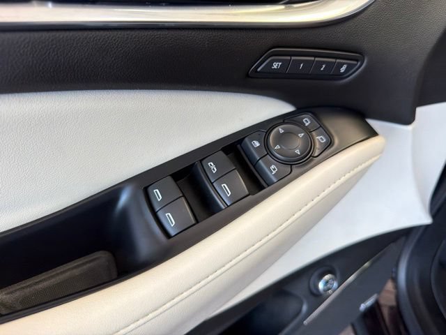 Used 2022 Buick Enclave Avenir w/ Avenir Technology Package FWD image 14