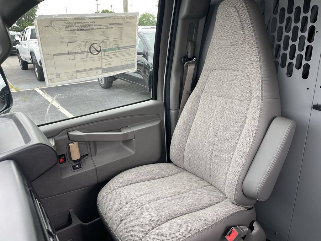 New 2025 Chevrolet Express 2500 w/ Driver Convenience Package RWD image 17