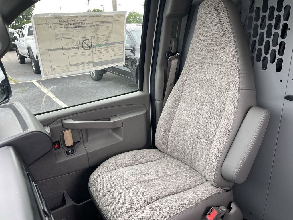 New 2025 Chevrolet Express 2500 w/ Driver Convenience Package RWD image 17
