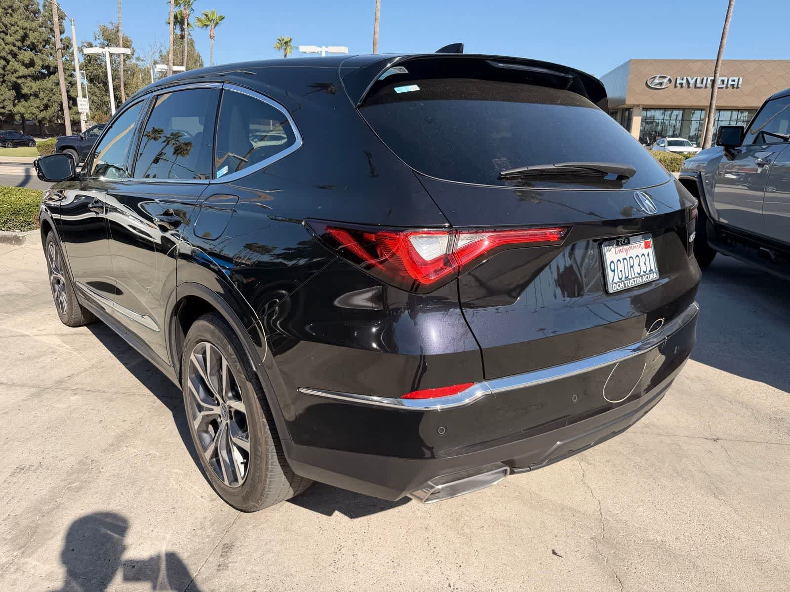 Certified 2023 Acura MDX FWD w/ Technology Package image 3