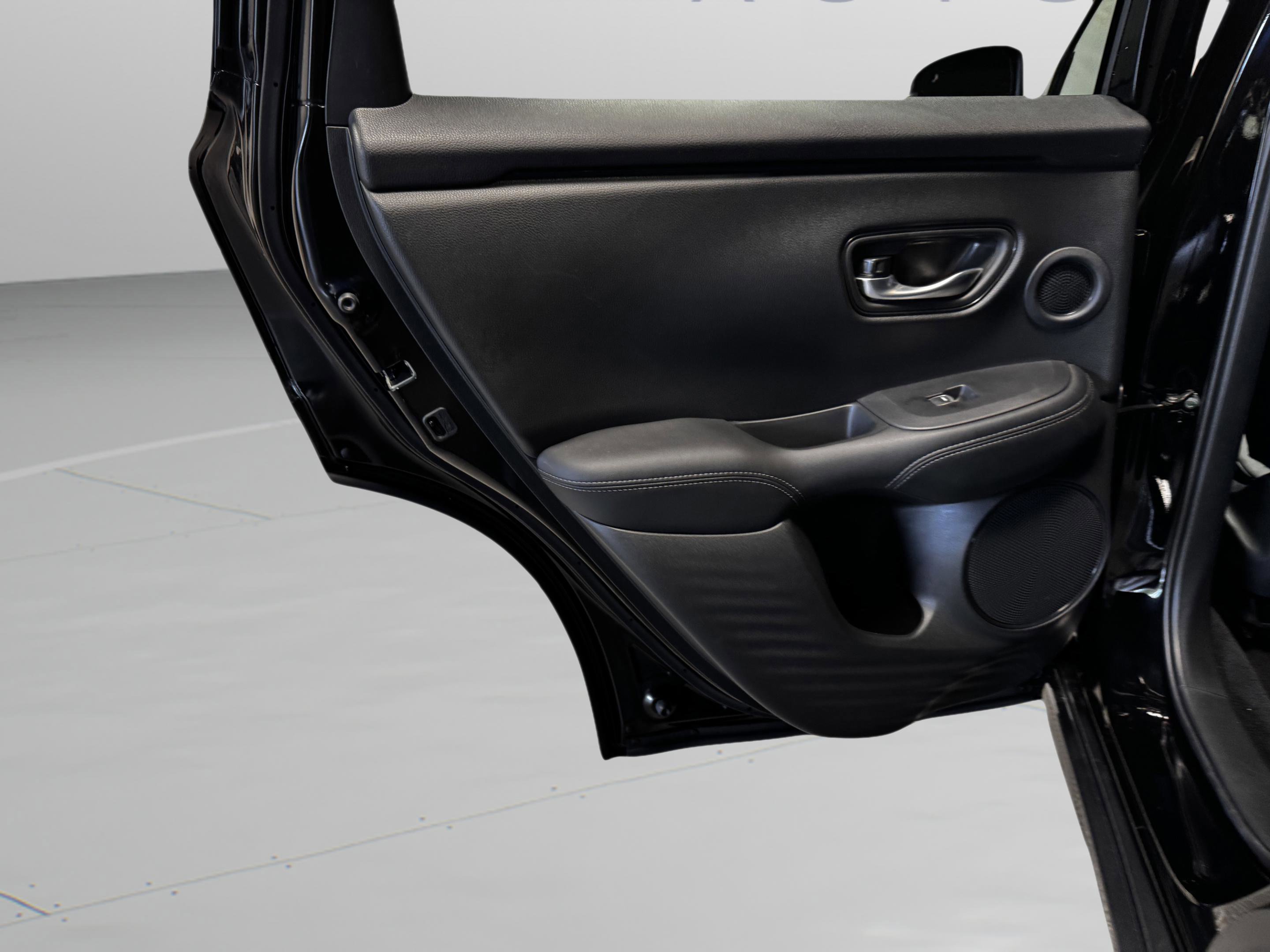 Certified 2025 Acura ADX FWD image 14