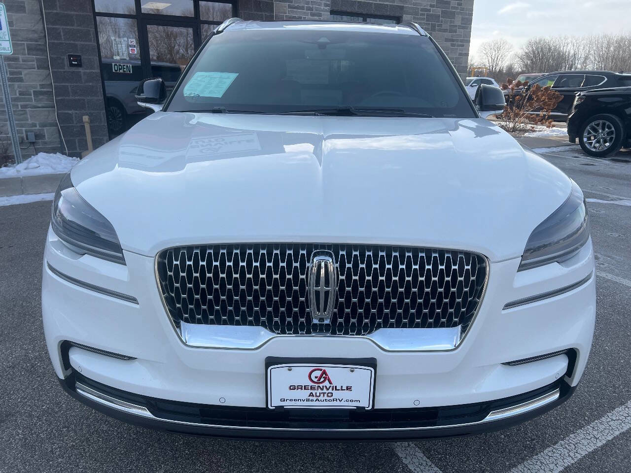 Used 2023 Lincoln Aviator Reserve w/ Class IV Trailer Tow Package image 2