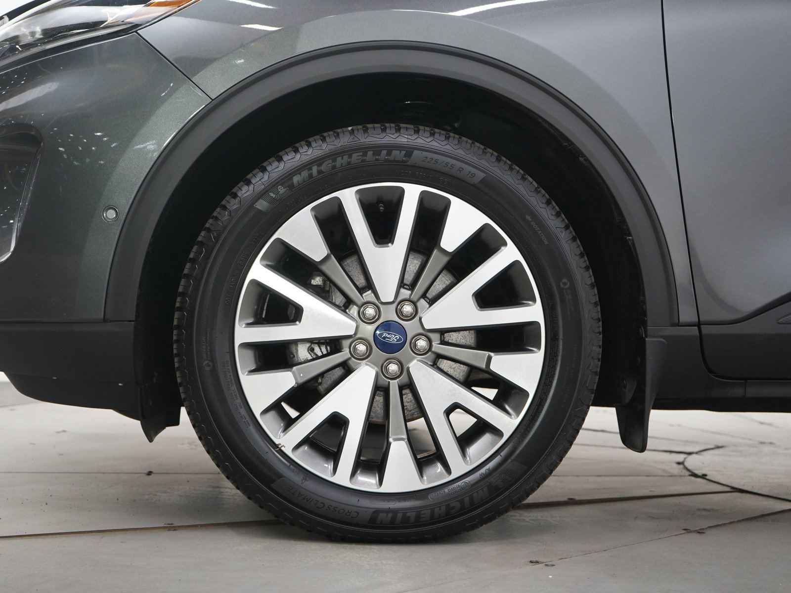 Used 2020 Ford Escape Titanium image 31