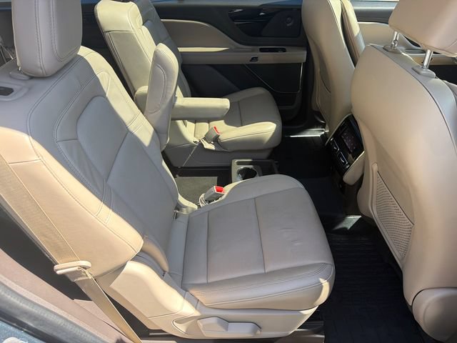 Used 2022 Lincoln Aviator Reserve w/ Equipment Group 201A RWD image 17
