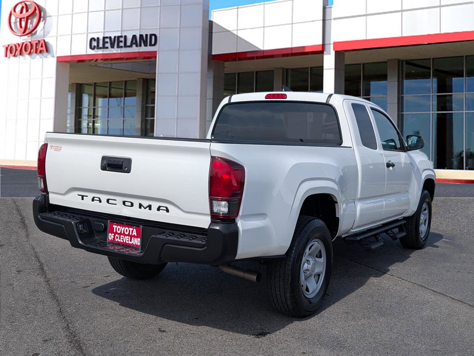 Used 2023 Toyota Tacoma SR image 7
