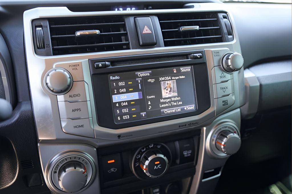 Used 2016 Toyota 4Runner SR5 AWD/4WD image 16