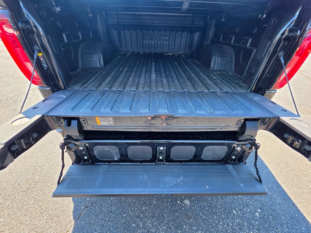 Used 2026 GMC Sierra 1500 AT4 w/ AT4 Premium Package AWD/4WD image 11