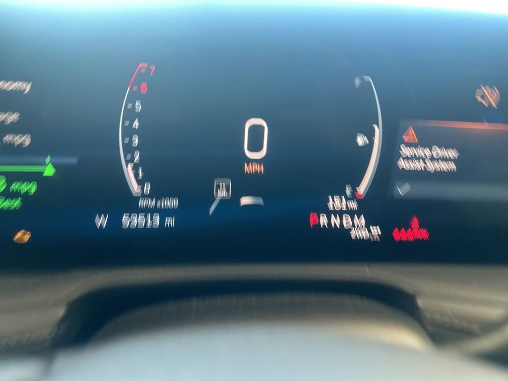 Used 2024 Cadillac XT4 Premium Luxury image 3