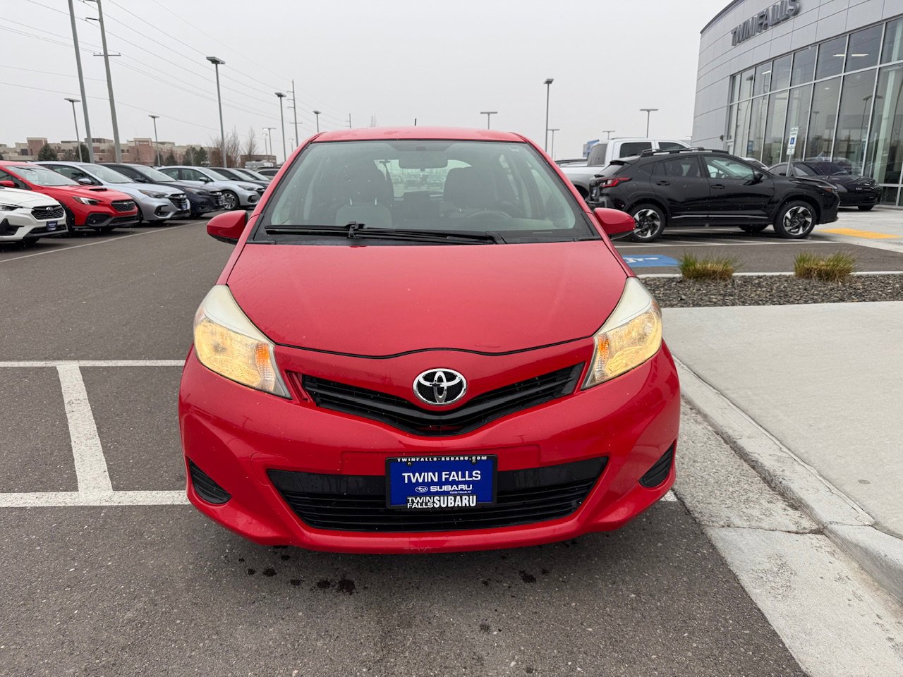 Used 2013 Toyota Yaris LE image 3
