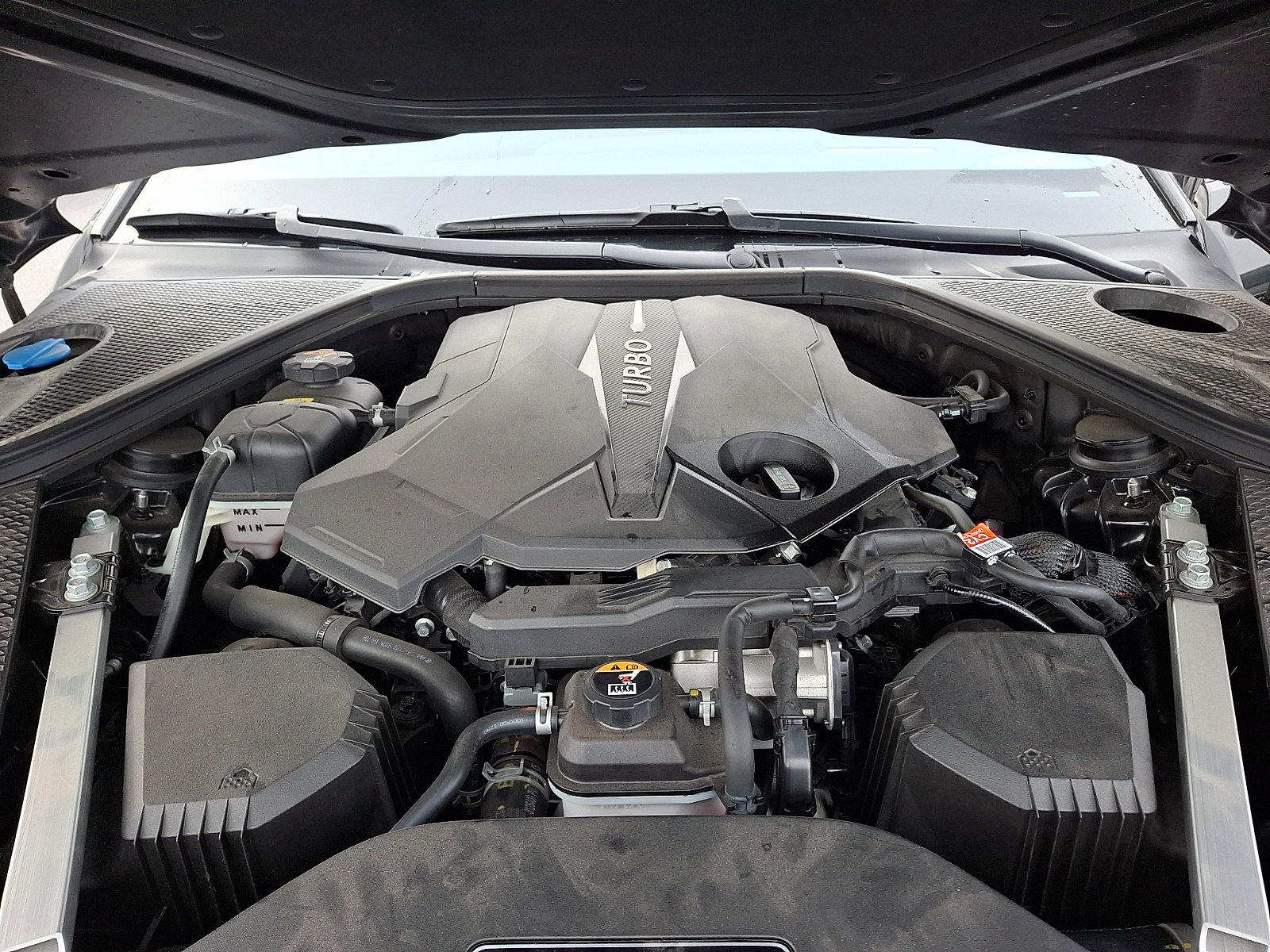 Certified 2025 Genesis G90 3.5T image 29