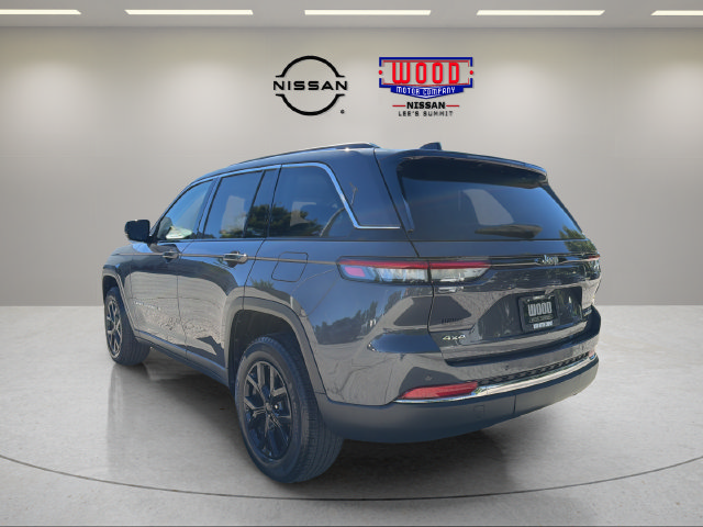 Used 2022 Jeep Grand Cherokee Limited AWD/4WD image 4