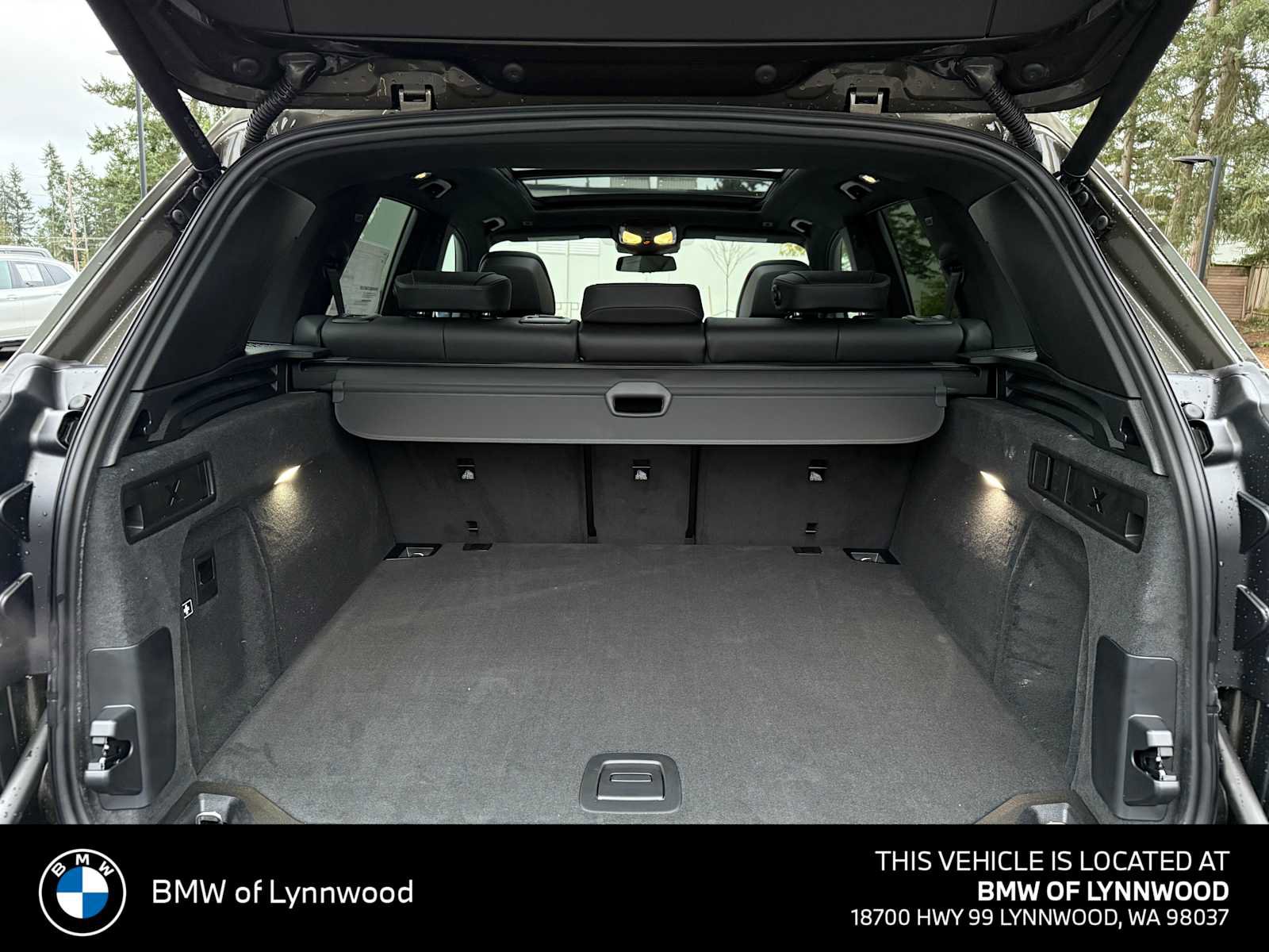 New 2026 BMW X5 xDrive40i w/ M Sport Package AWD/4WD image 14