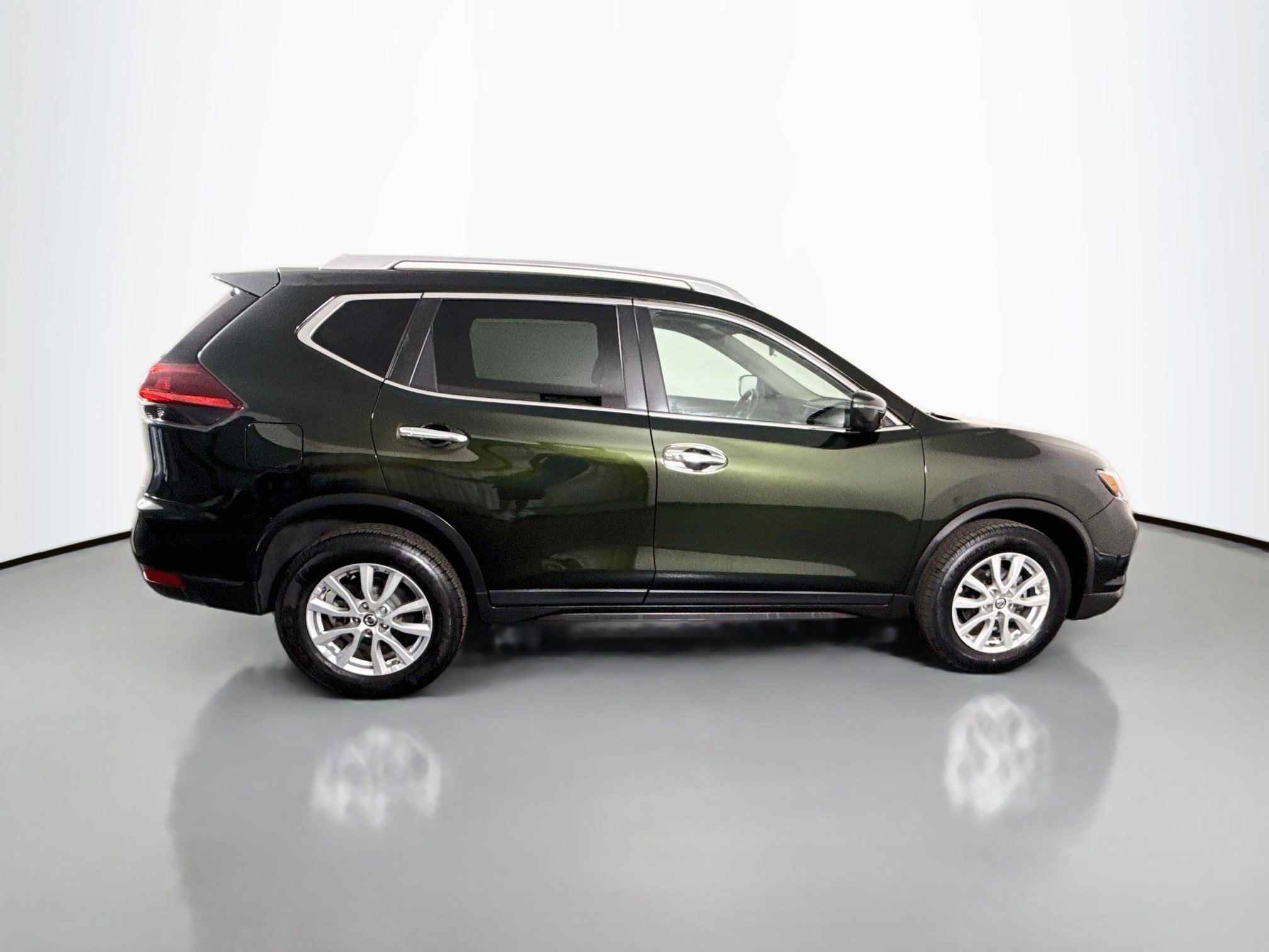 Used 2020 Nissan Rogue SV AWD/4WD image 11