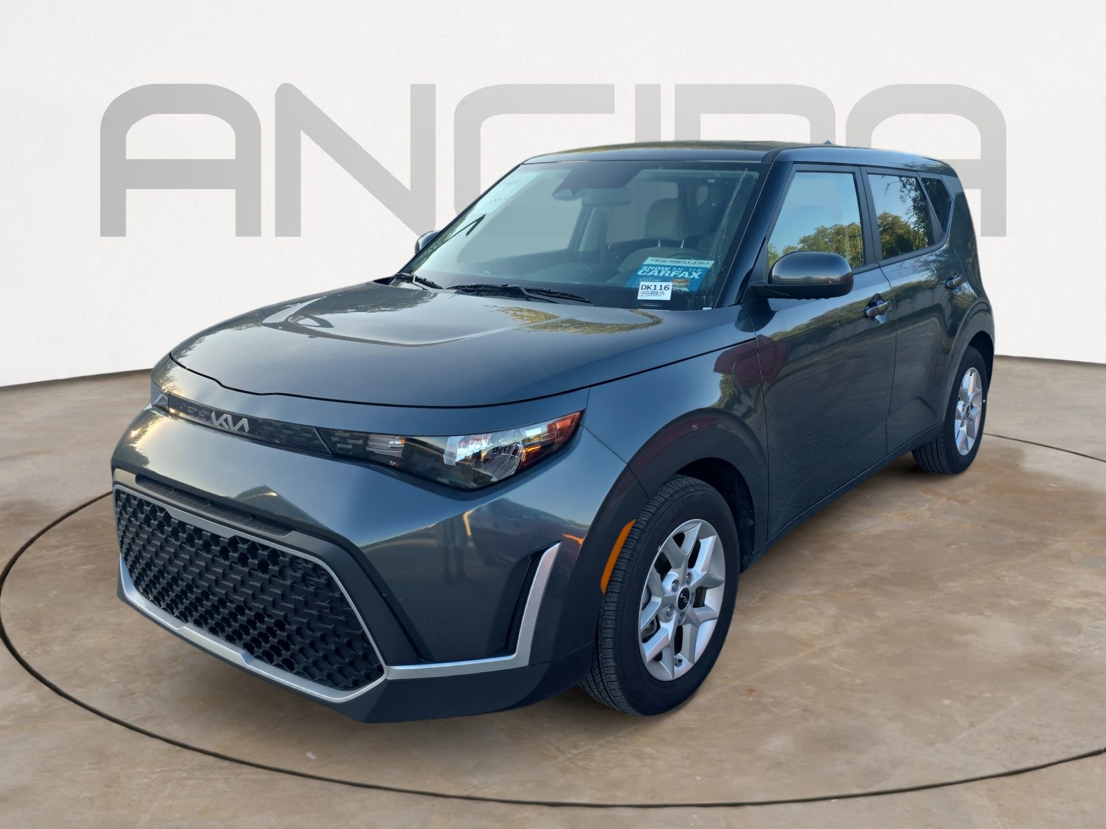 Used 2025 Kia Soul LX w/ LX Technology Package FWD image 4