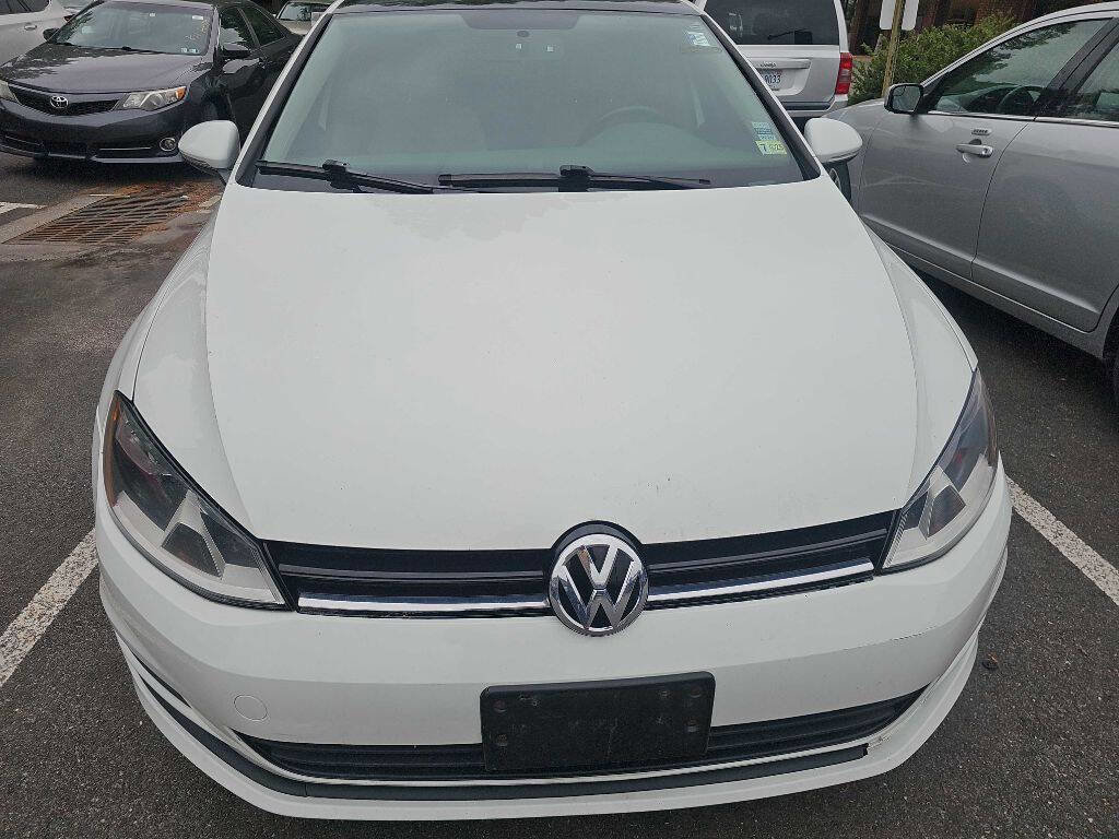 Used 2015 Volkswagen Golf S FWD image 2
