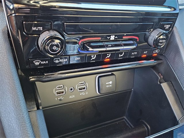 Used 2025 Jeep Grand Cherokee Laredo image 21