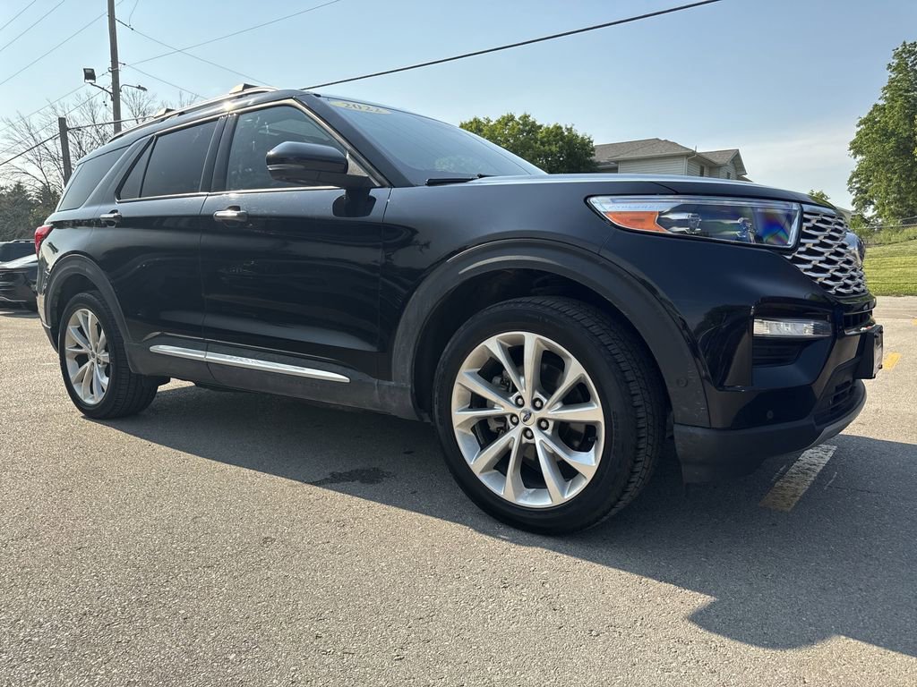 Used 2022 Ford Explorer Platinum w/ Equipment Group 601A image 3