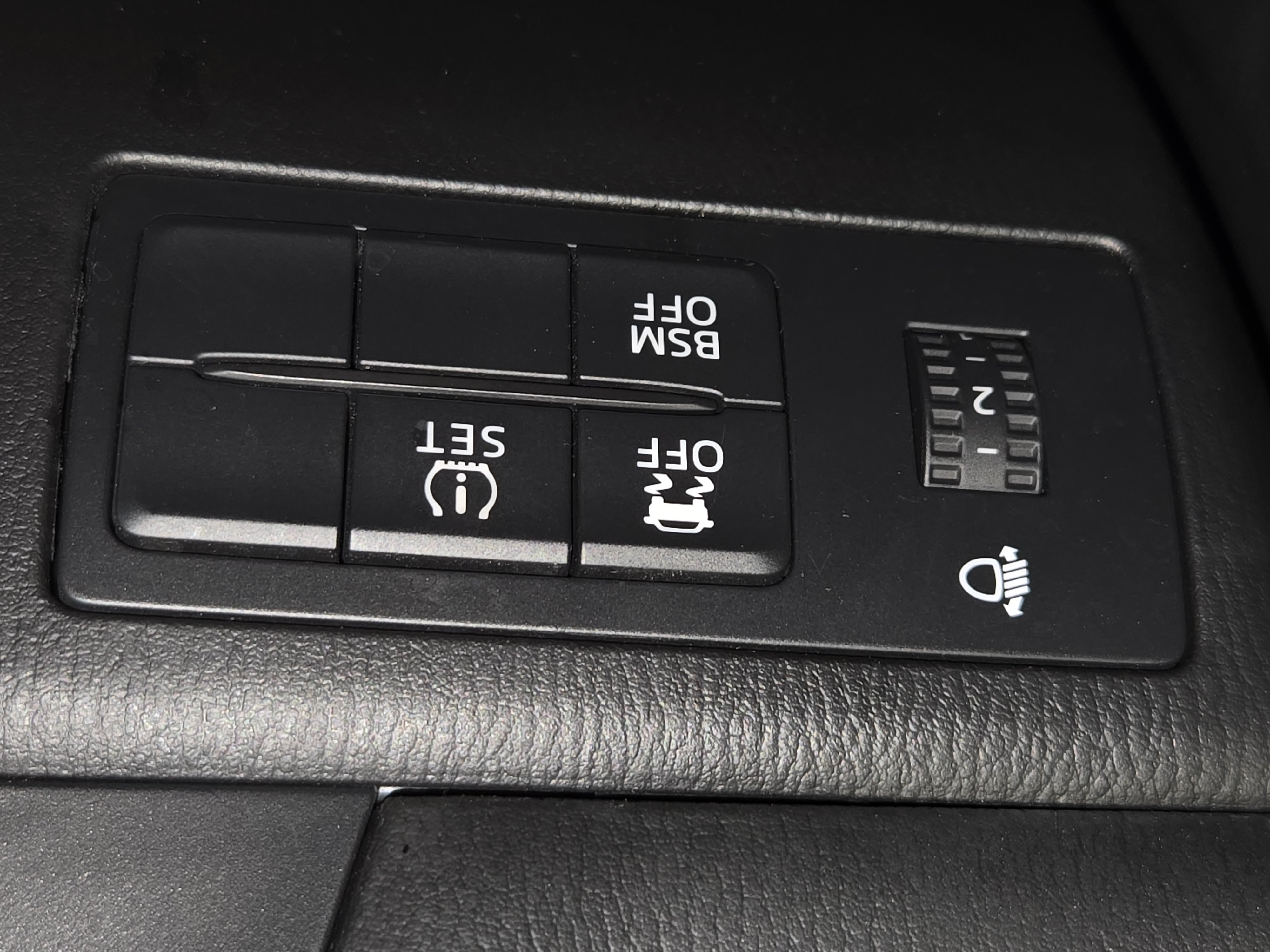 Used 2014 MAZDA MAZDA3 s Touring FWD image 42