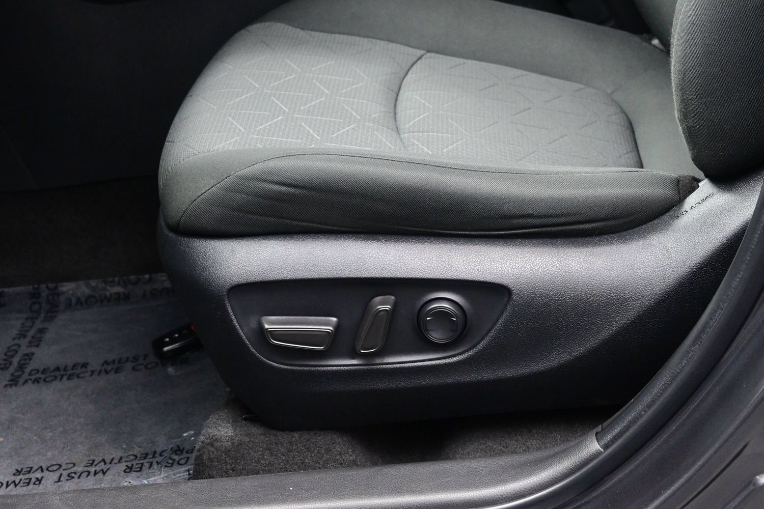 Used 2023 Toyota RAV4 XLE w/ Convenience Package AWD/4WD image 11