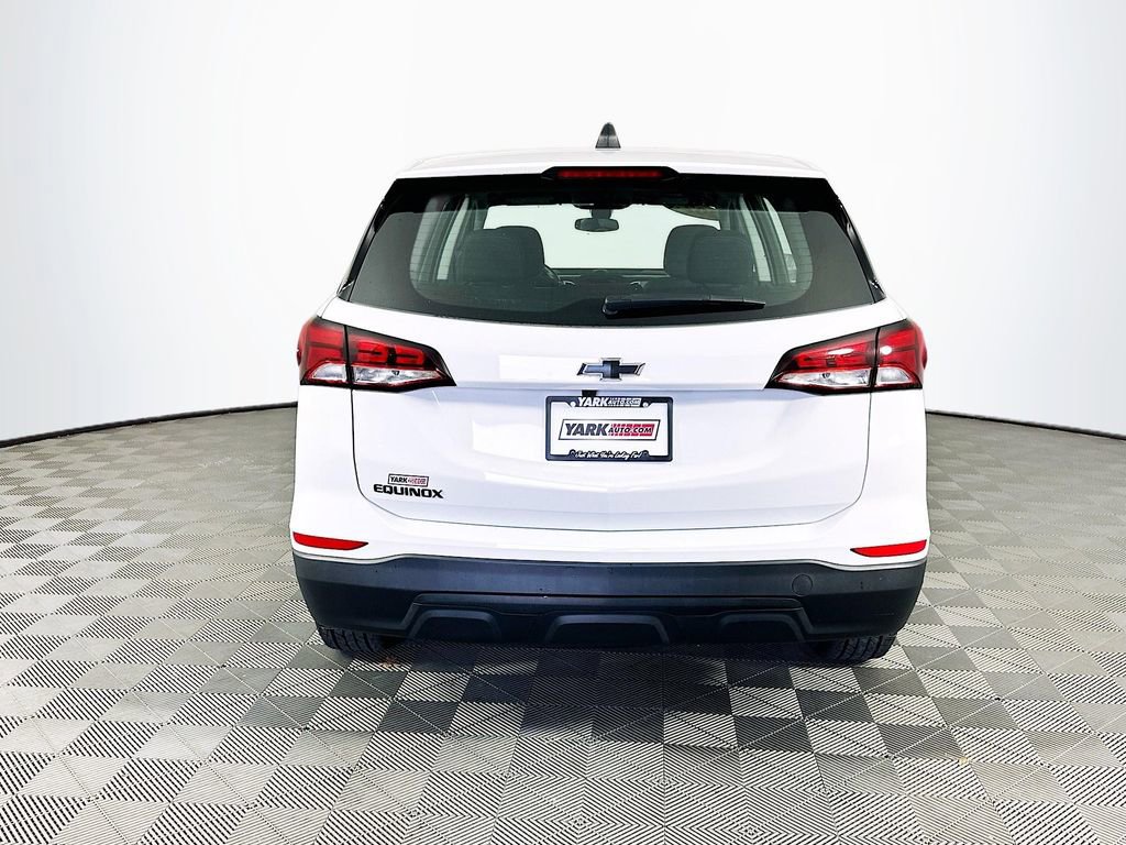 Used 2023 Chevrolet Equinox LS w/ Sport Edition image 9