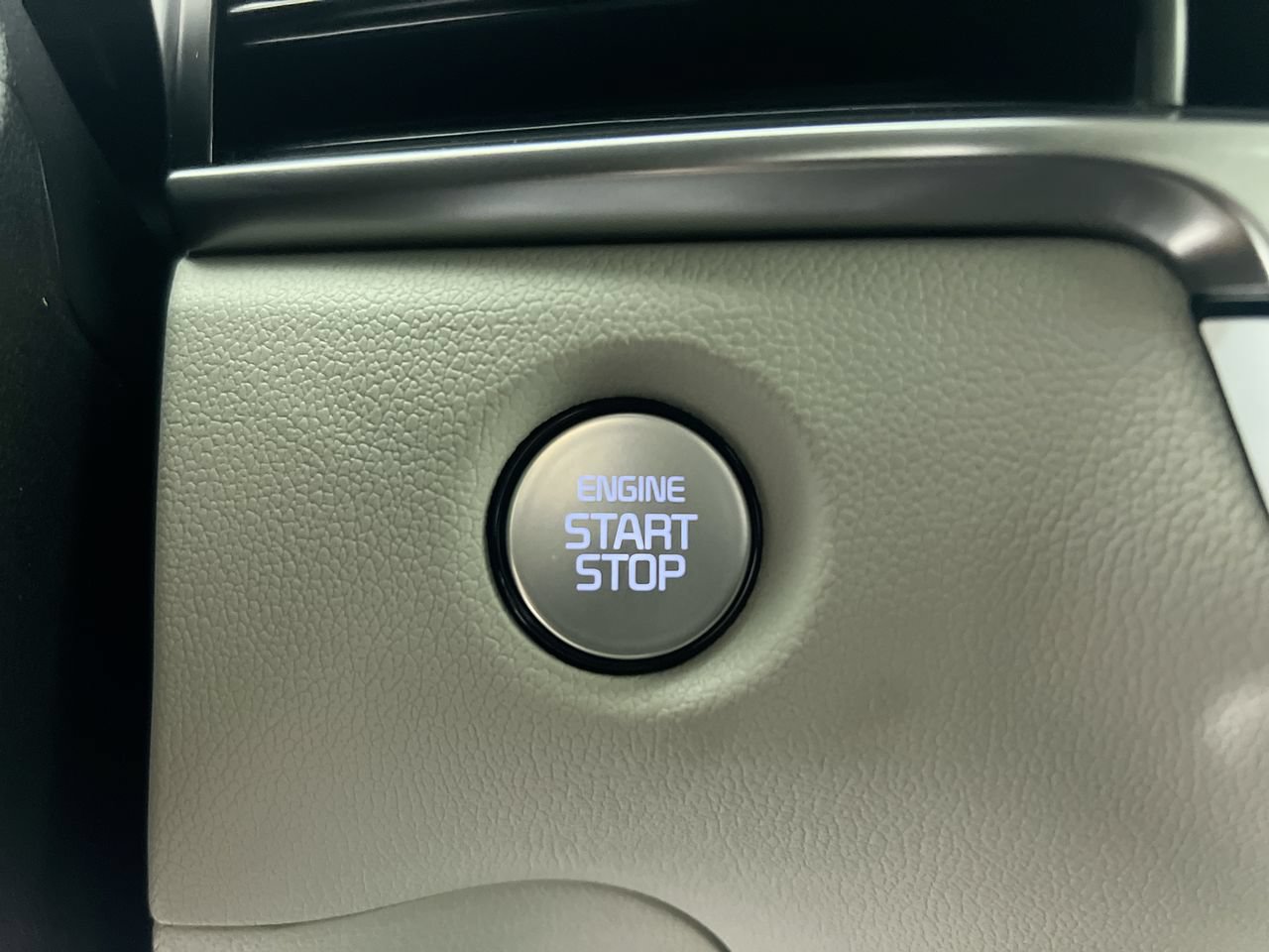 New 2026 Kia Sorento S FWD image 19