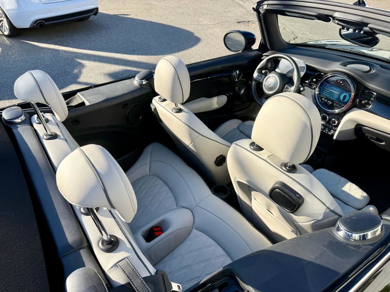 Used 2023 MINI Cooper S w/ Signature Upholstery Package FWD image 19