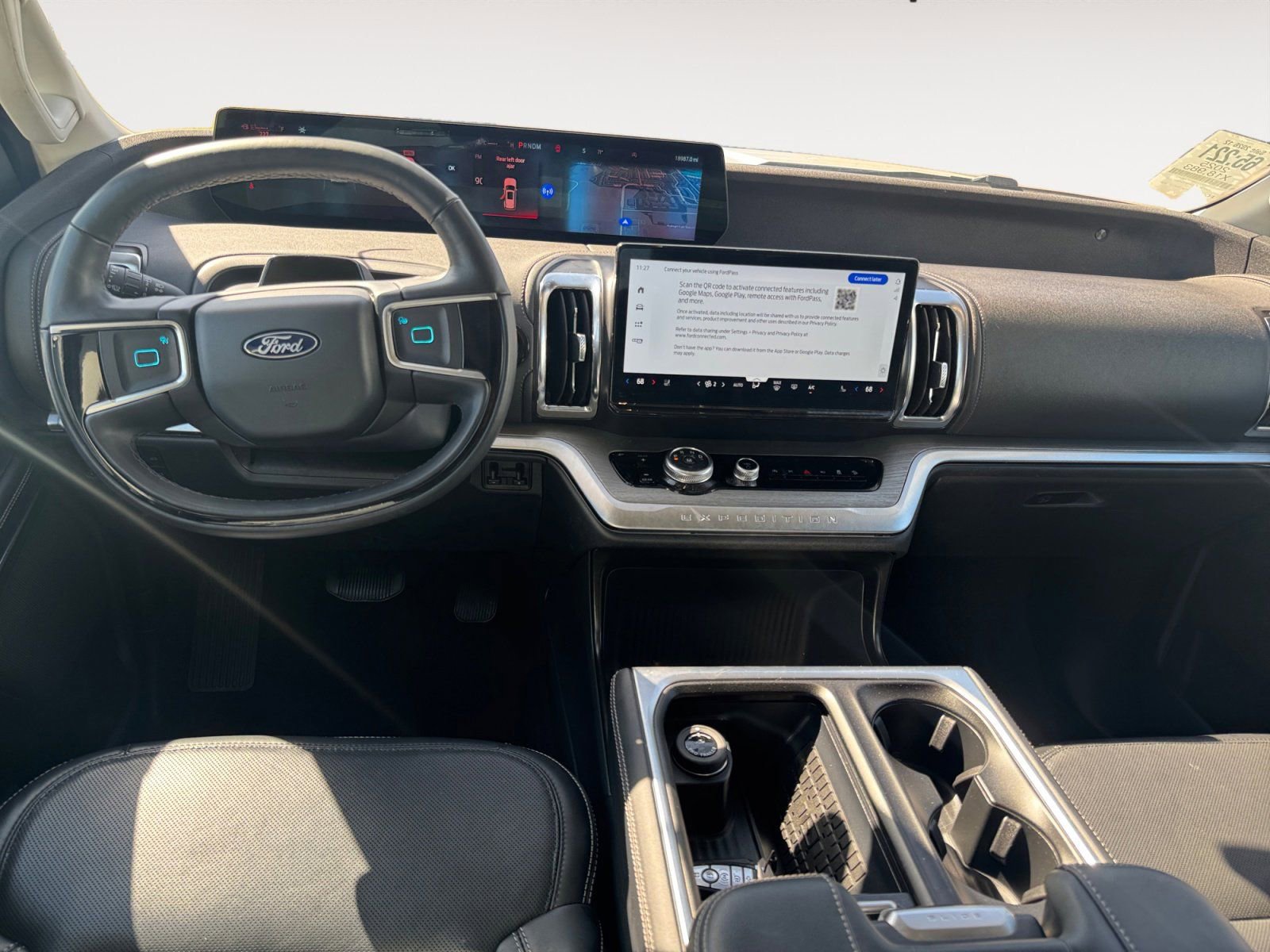 Used 2025 Ford Expedition Platinum image 10