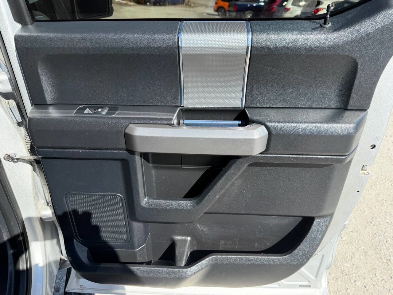 Used 2016 Ford F150 XLT w/ Equipment Group 302A Luxury image 19