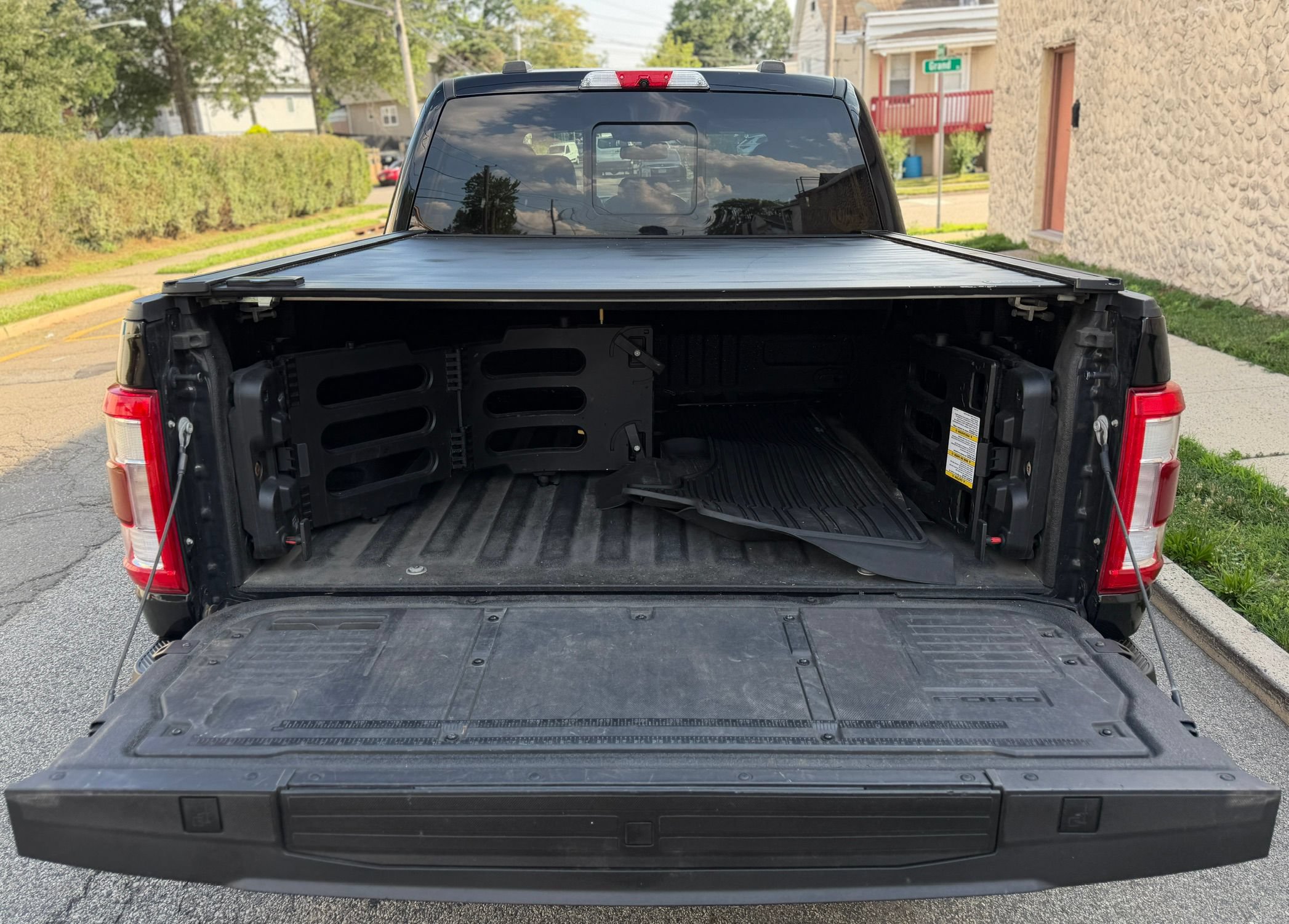 Used 2021 Ford F150 Lariat w/ Equipment Group 502A High AWD/4WD image 9