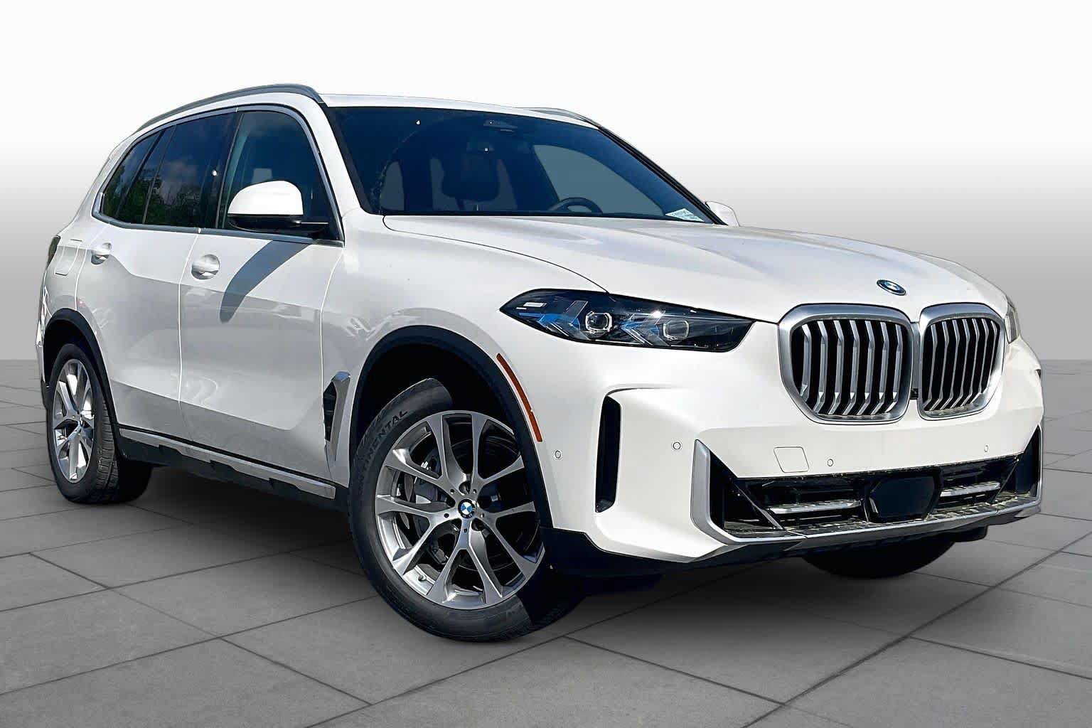 Used 2026 BMW X5 xDrive50e w/ Premium Package AWD/4WD image 2