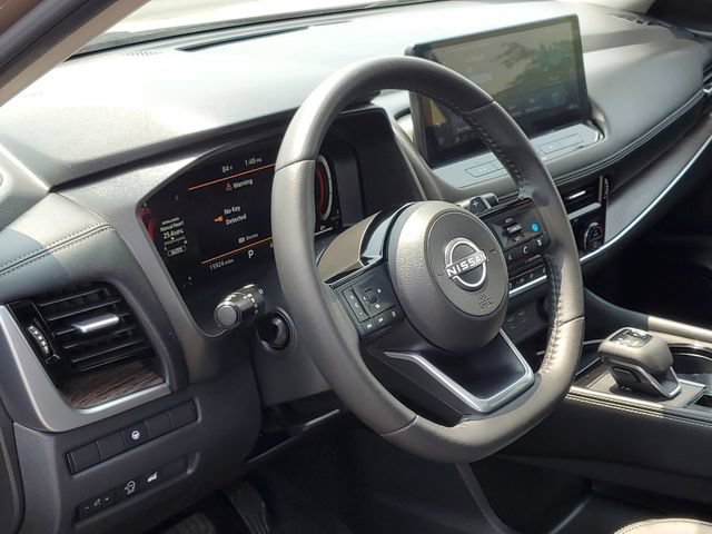 Used 2024 Nissan Rogue Platinum AWD/4WD image 12