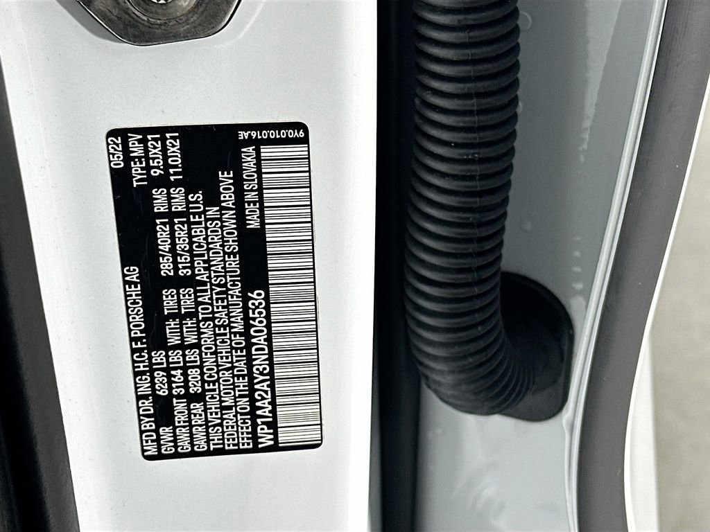 Certified 2022 Porsche Cayenne Platinum Edition image 35