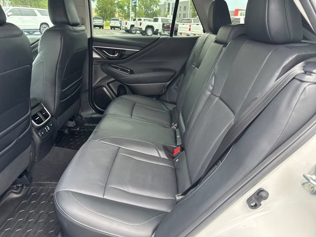 Used 2025 Subaru Outback Limited AWD/4WD image 23