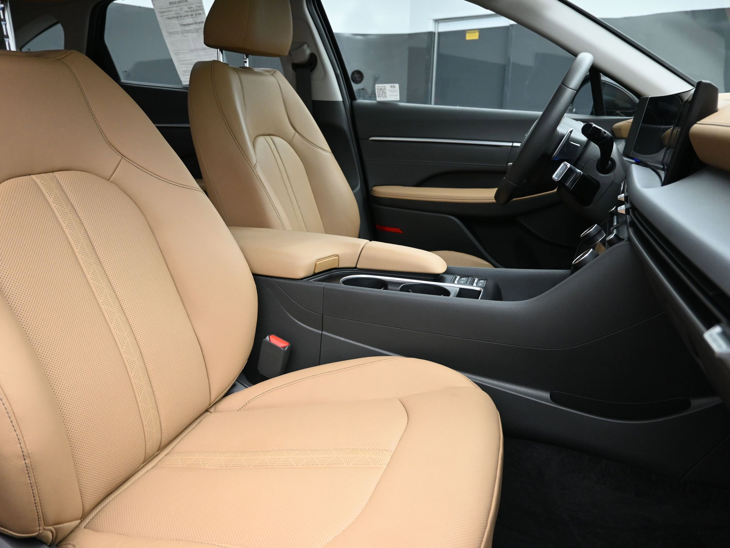 Certified 2025 Hyundai Sonata Limited image 27