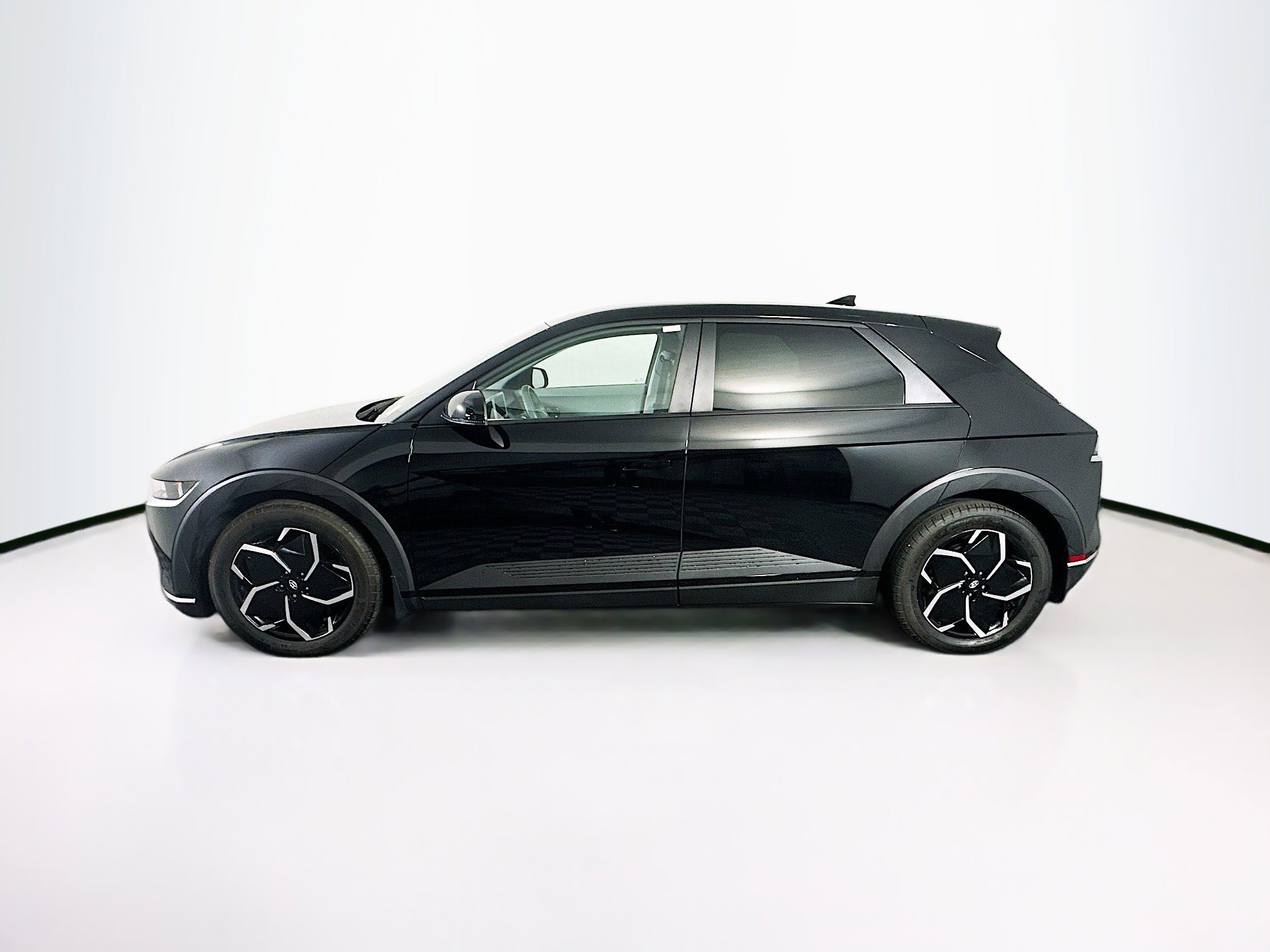 Used 2024 Hyundai Ioniq 5 SEL RWD image 4
