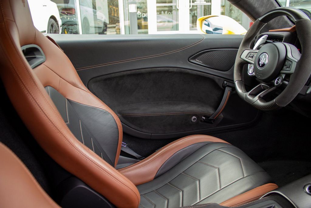 Used 2022 Maserati MC20 Coupe image 19