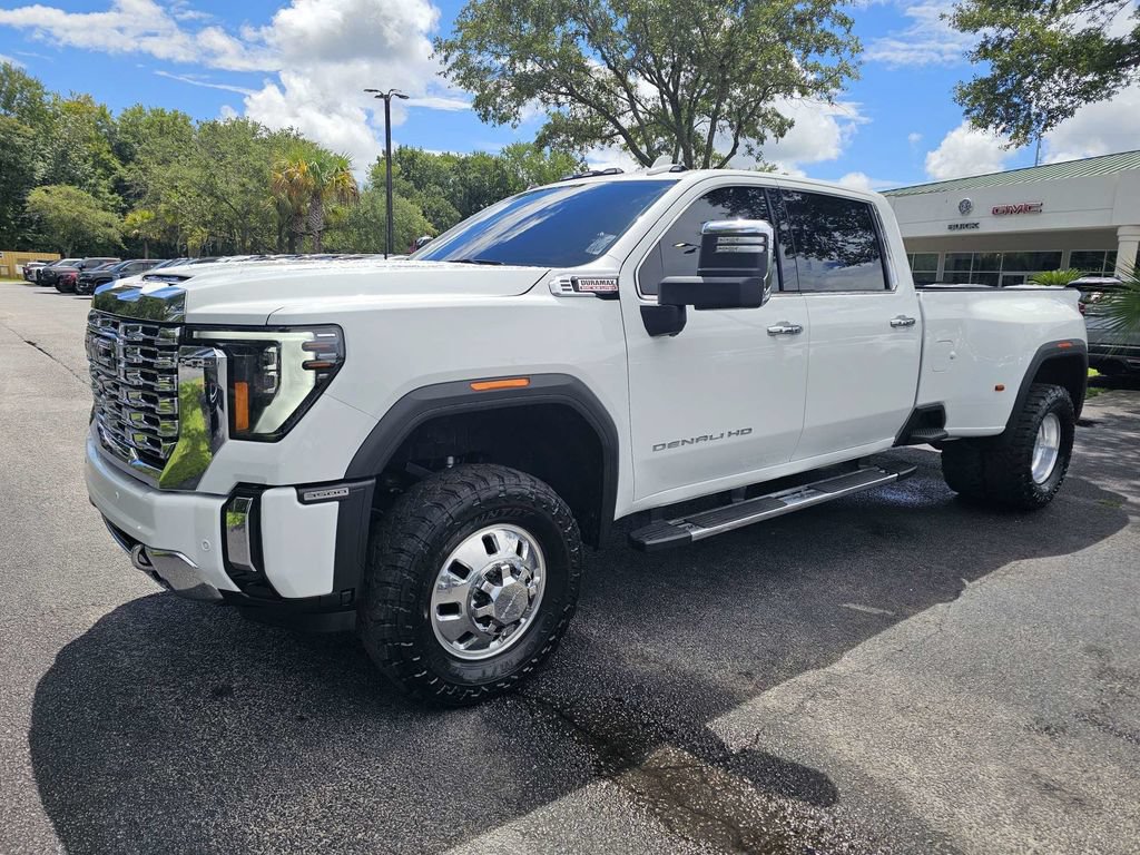 Used 2025 GMC Sierra 3500 Denali w/ Denali Reserve Package AWD/4WD image 8