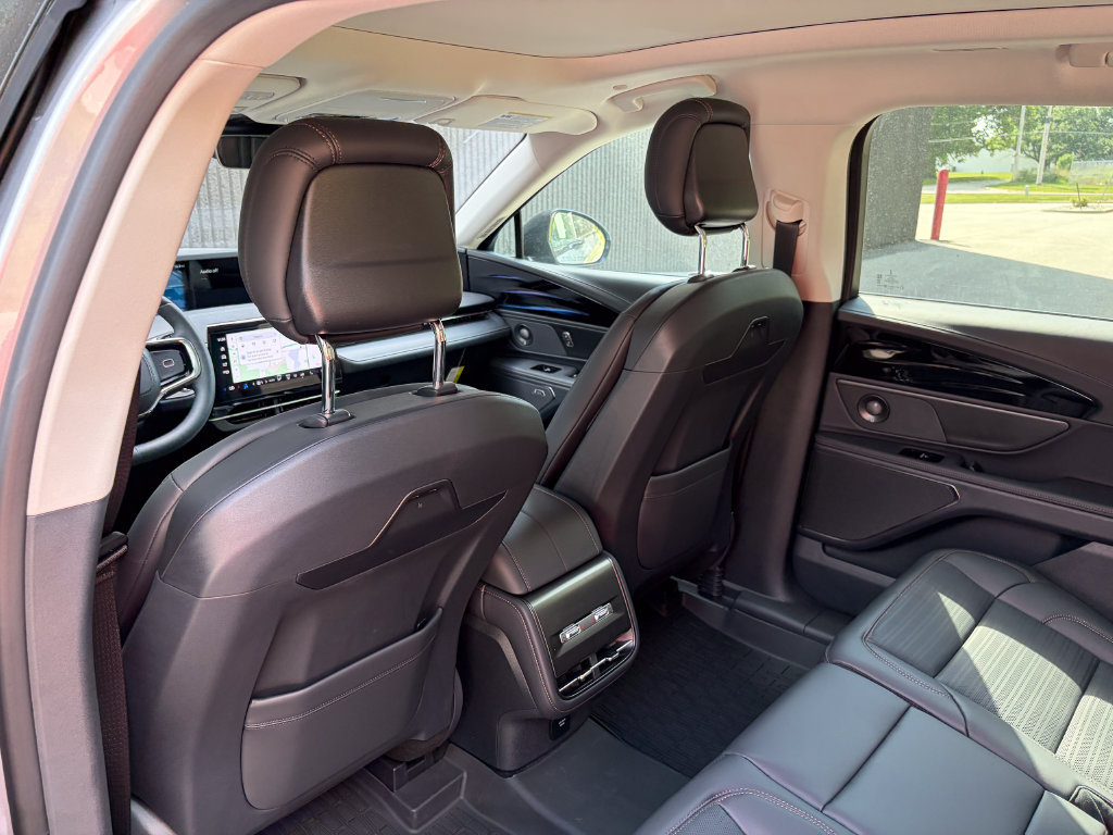 New 2026 Lincoln Nautilus Reserve w/ Jet Appearance Package AWD/4WD image 21