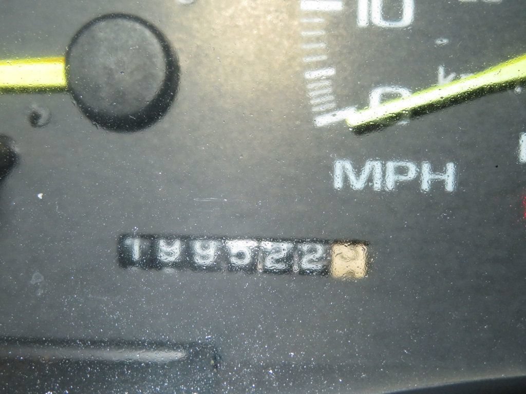 Used 1997 GMC Yukon 4WD 2-Door w/ Marketing Opt Pkg 2 image 35