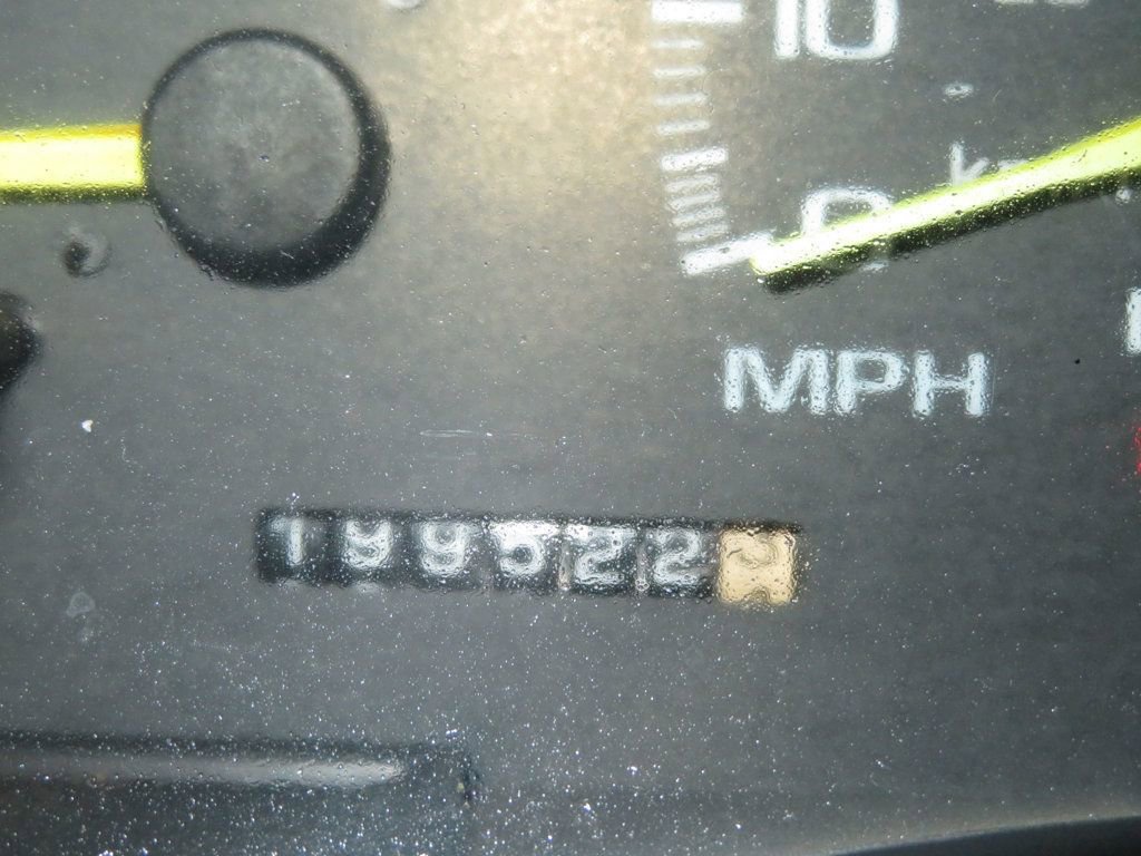 Used 1997 GMC Yukon 4WD 2-Door w/ Marketing Opt Pkg 2 image 35