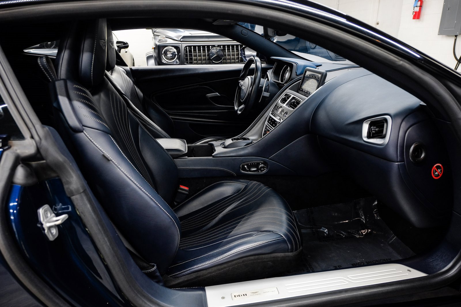 Used 2018 Aston Martin DB11 V12 image 42