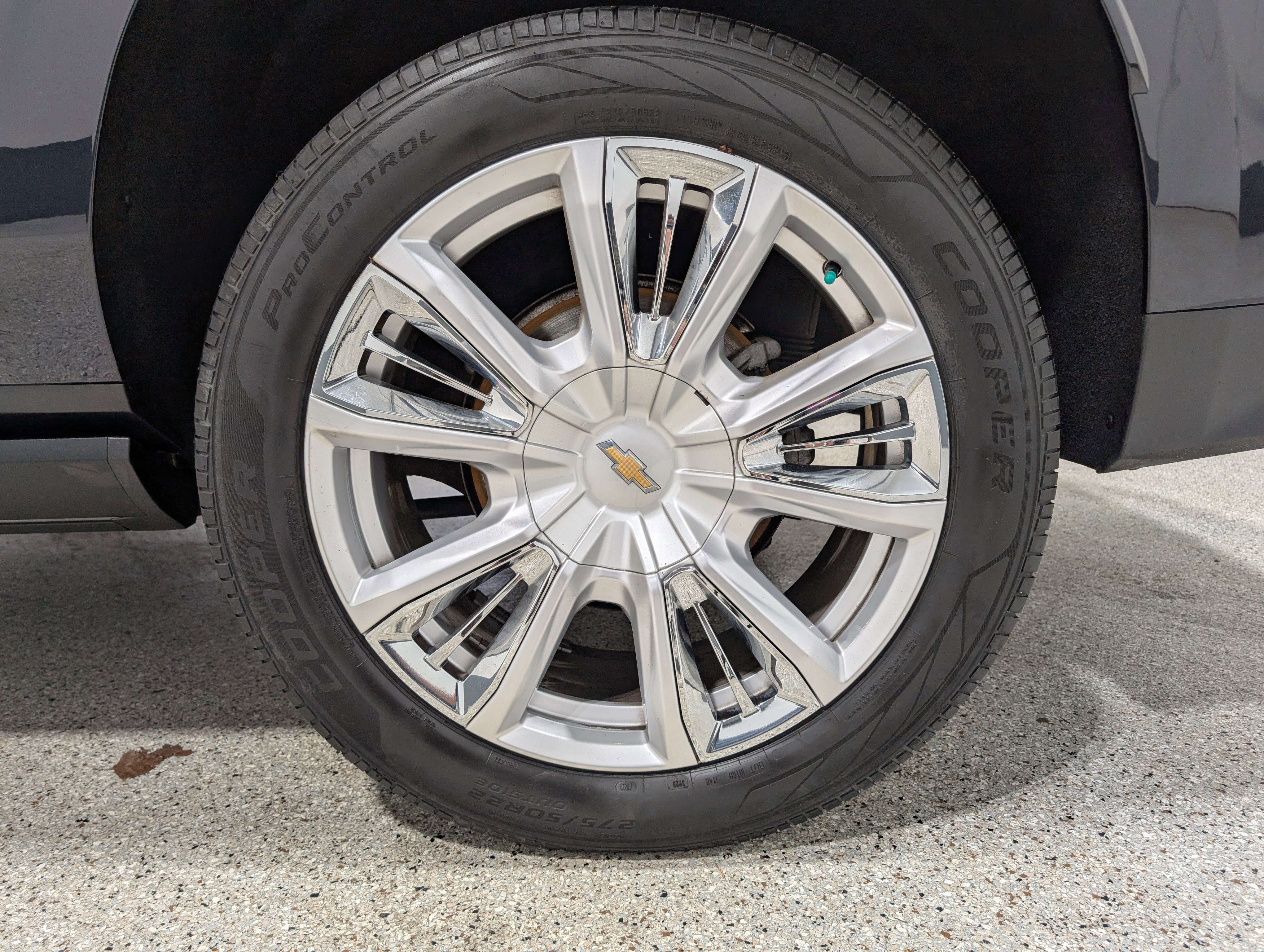 Used 2021 Chevrolet Suburban High Country image 12