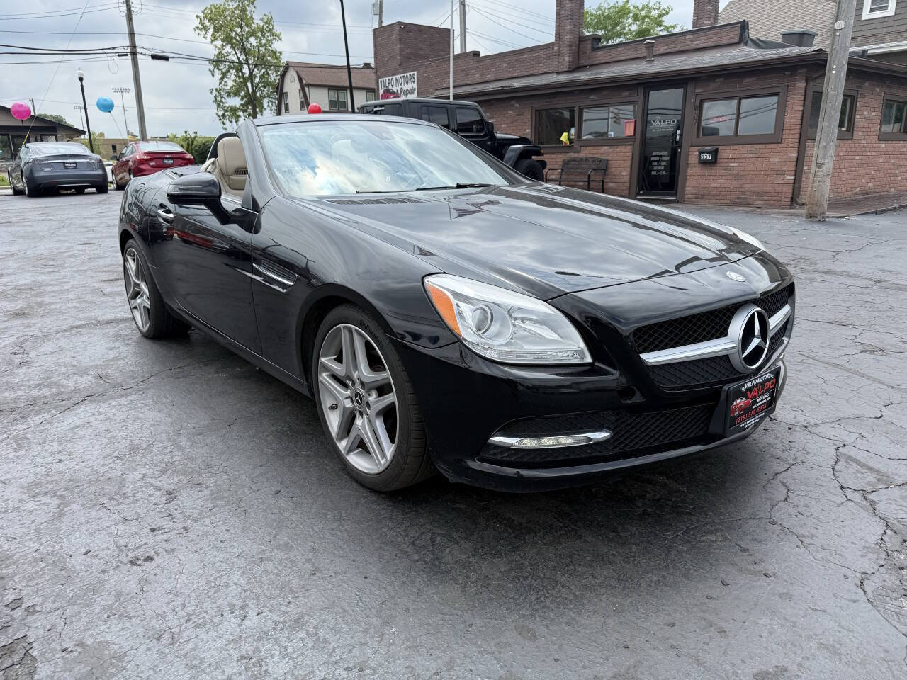 Used 2015 Mercedes-Benz SLK 250 w/ Premium Package image 1