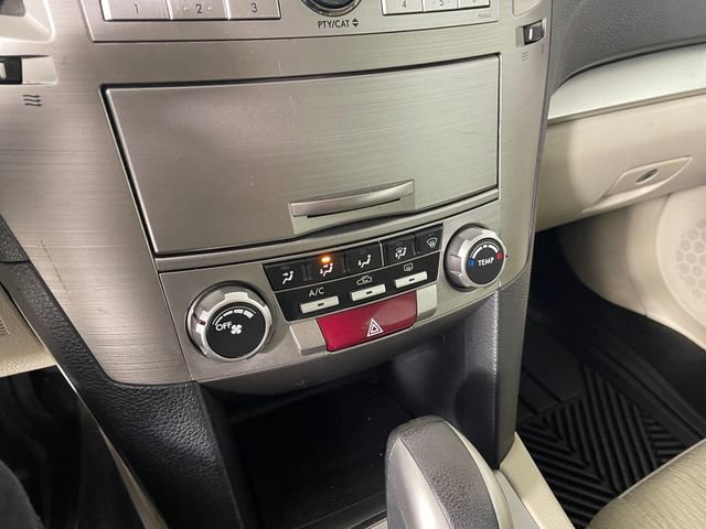 Used 2011 Subaru Outback 2.5i Premium image 9