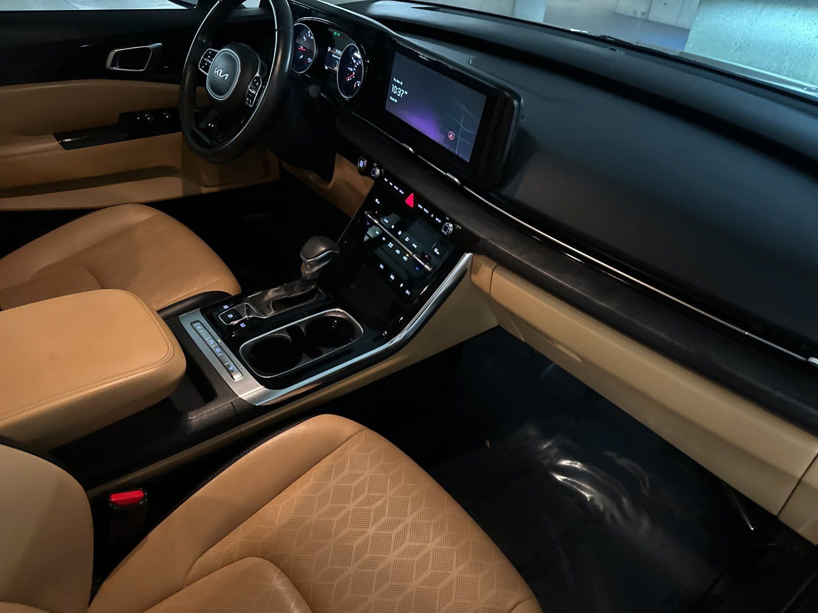 Certified 2024 Kia Carnival EX image 23